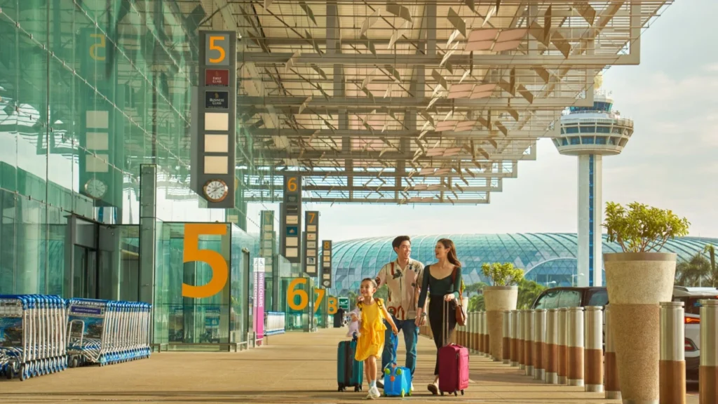 Top 10 Best Layovers Airports in the World in 2026